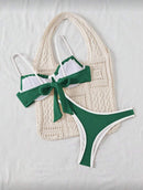 👙 Swim Basics Conjunto Maiô Bikini Feminino – Recorte Contrastante e Detalhe Torcido na Frente