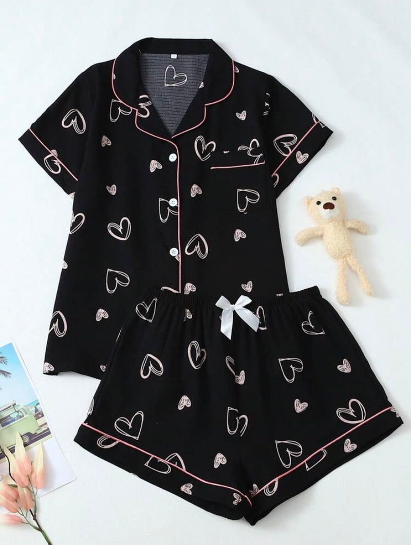 Conjunto de Pijama Feminino com Estampa de Coração – Camisa de Manga Curta + Shorts