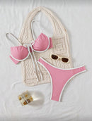 👙 Swim Basics Conjunto Maiô Bikini Feminino – Recorte Contrastante e Detalhe Torcido na Frente