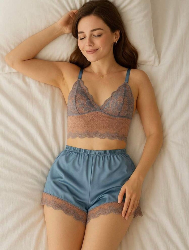 Baby Doll de Renda Feminino, Short e Toper em tecido delicado