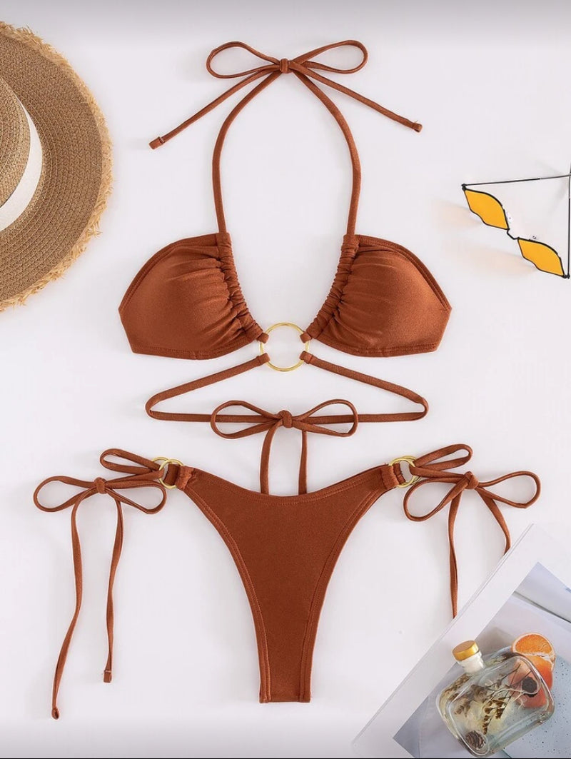 👙 Conjunto de Biquíni Feminino de 2 Peças – Detalhes Dourados e Tiras Ajustáveis para um Verão de Luxo