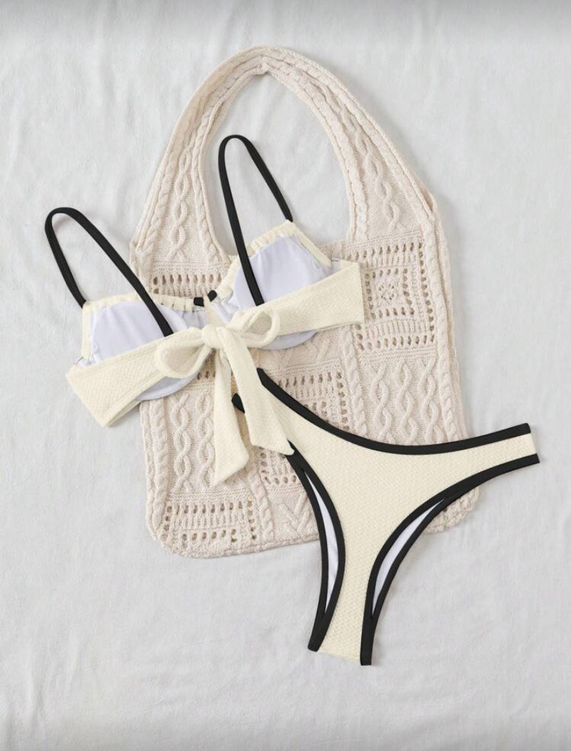 👙 Swim Basics Conjunto Maiô Bikini Feminino – Recorte Contrastante e Detalhe Torcido na Frente