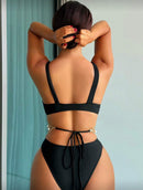 👙 Swim Vcay Maiô de Uma Peça – Detalhe de Corrente e Estilo Elegante de Verão