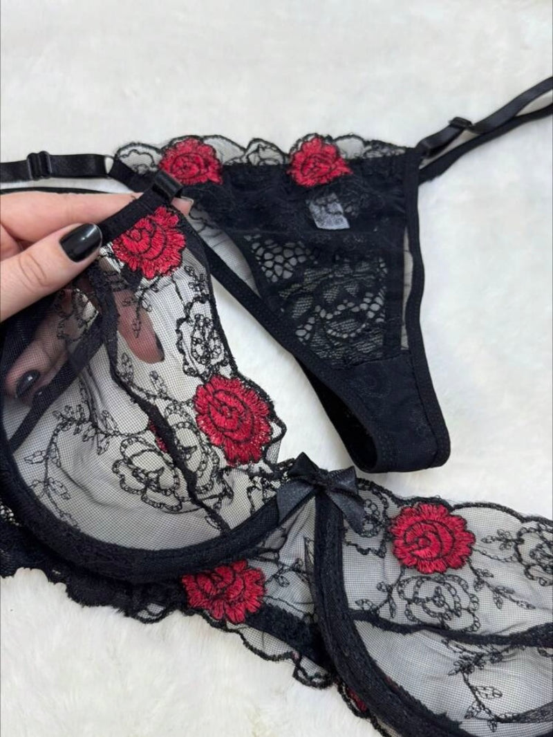 Conjunto de Lingerie LUNA – Tule Transparente Bordado com Fio