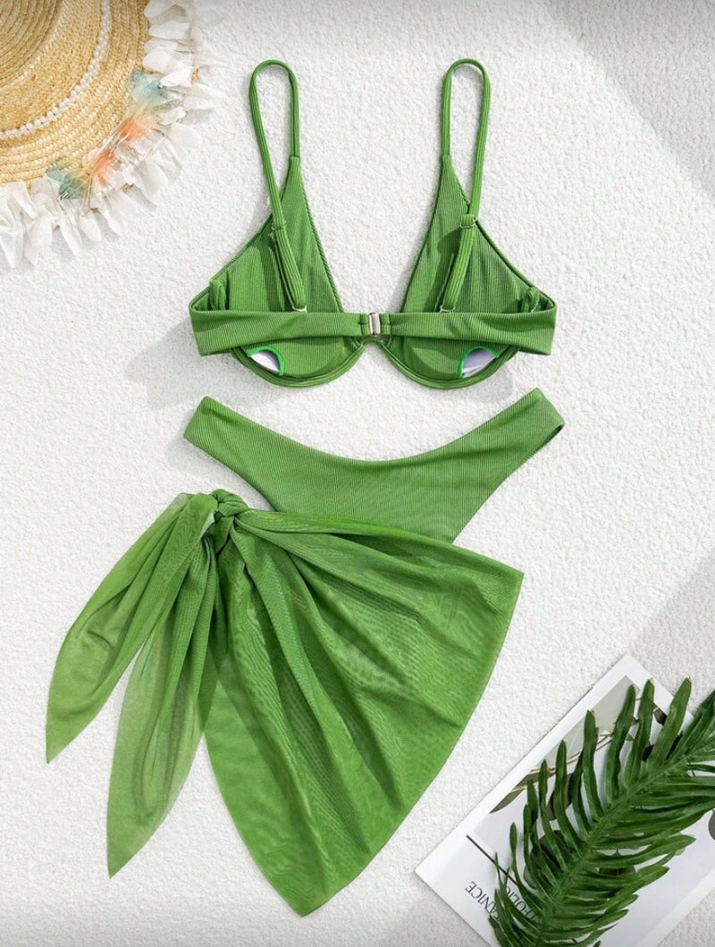 Conjunto de 3 Peças – Sutiã de Arame, Calcinha e Saída Envelope