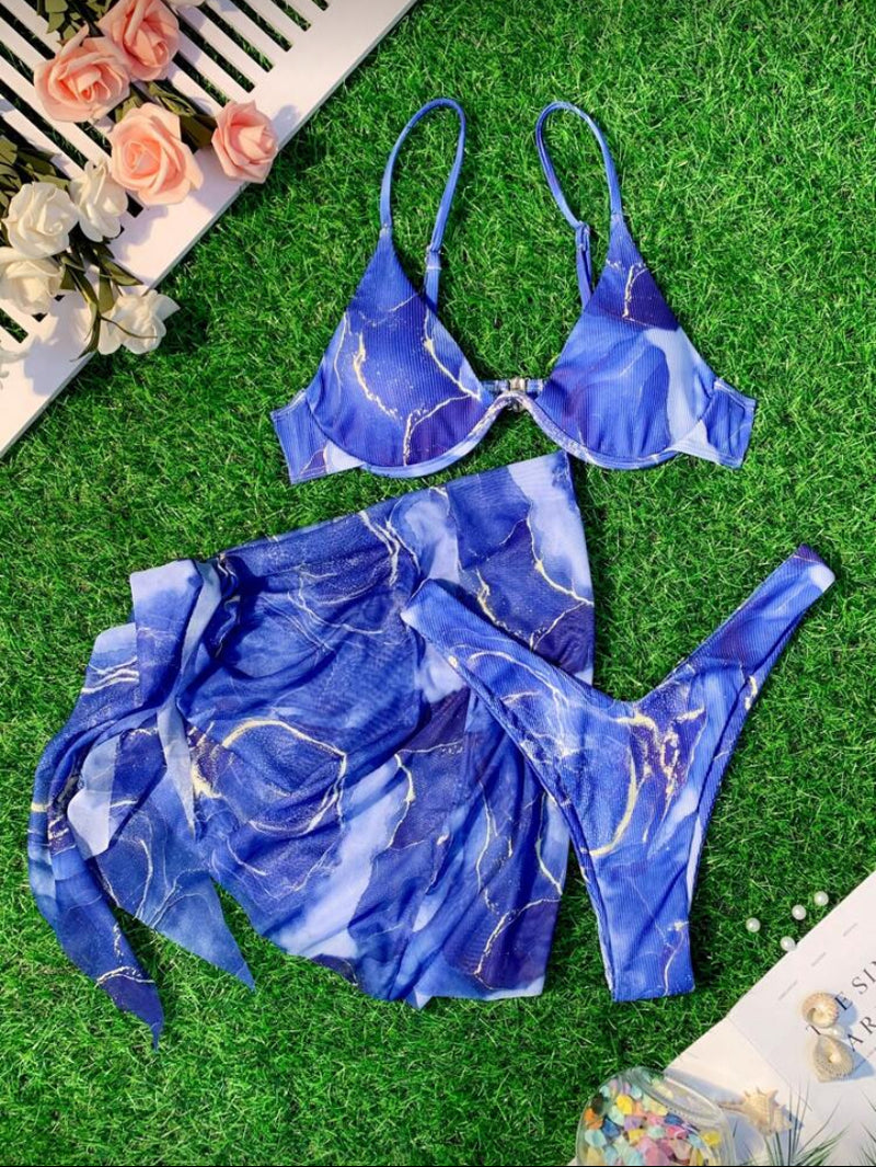 👙 Conjunto de Biquíni 3 Peças com Estampa Mármore – Top Cami, Calcinha Ousada e Saia Praia